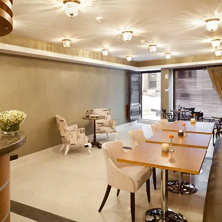 Gravis Taksim Hotel 4*