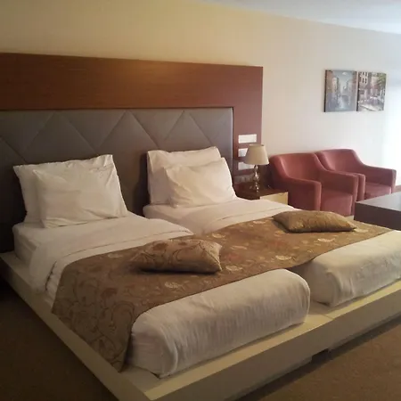 Gravis Taksim Hotel 4*
