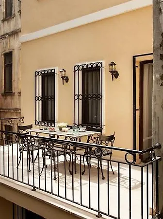 Hotel Gravis Taksim 4*
